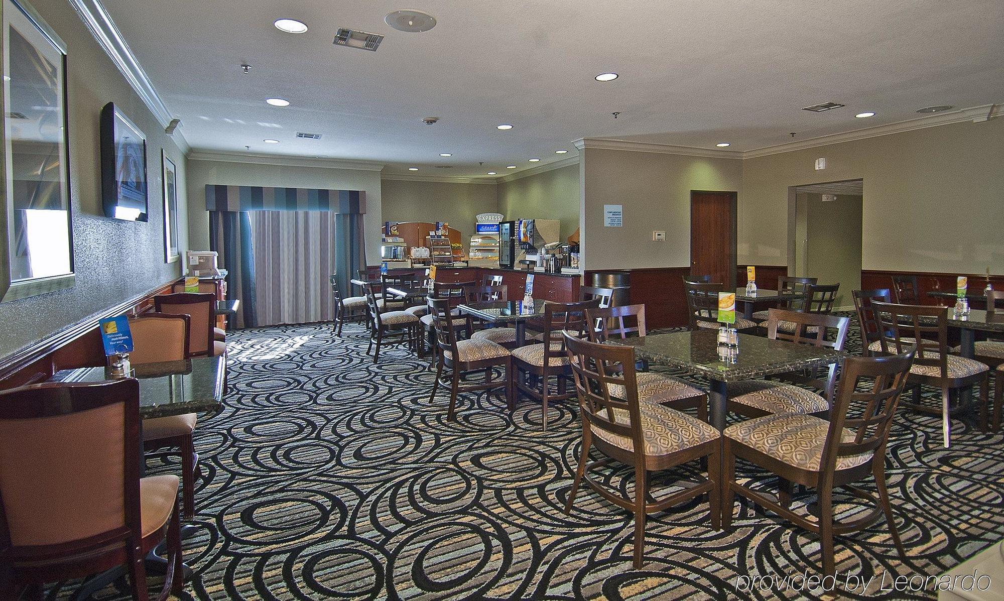 Holiday Inn Express Hotel And Suites Lake Charles By Ihg Restaurante foto