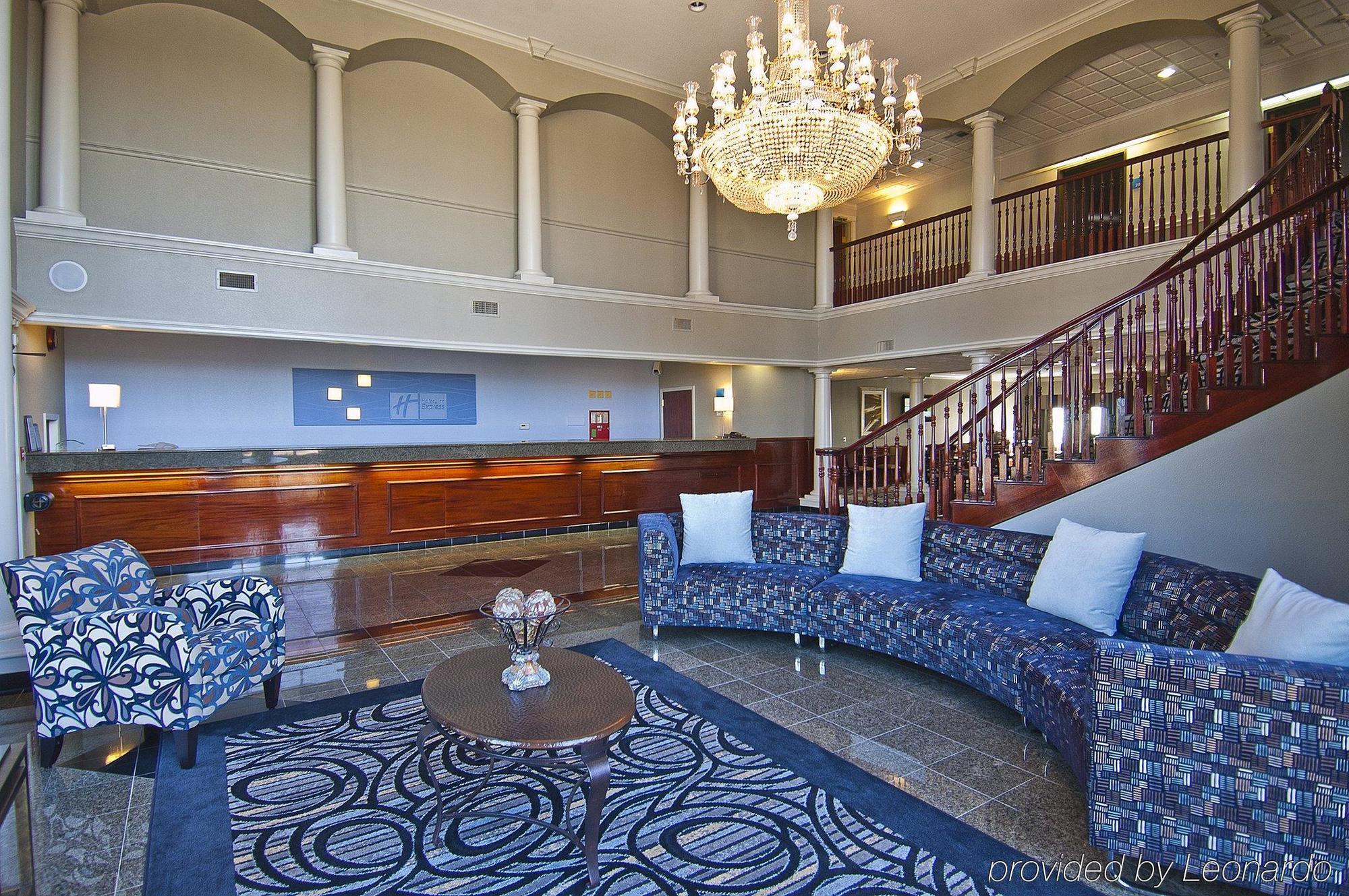 Holiday Inn Express Hotel And Suites Lake Charles By Ihg Interior foto
