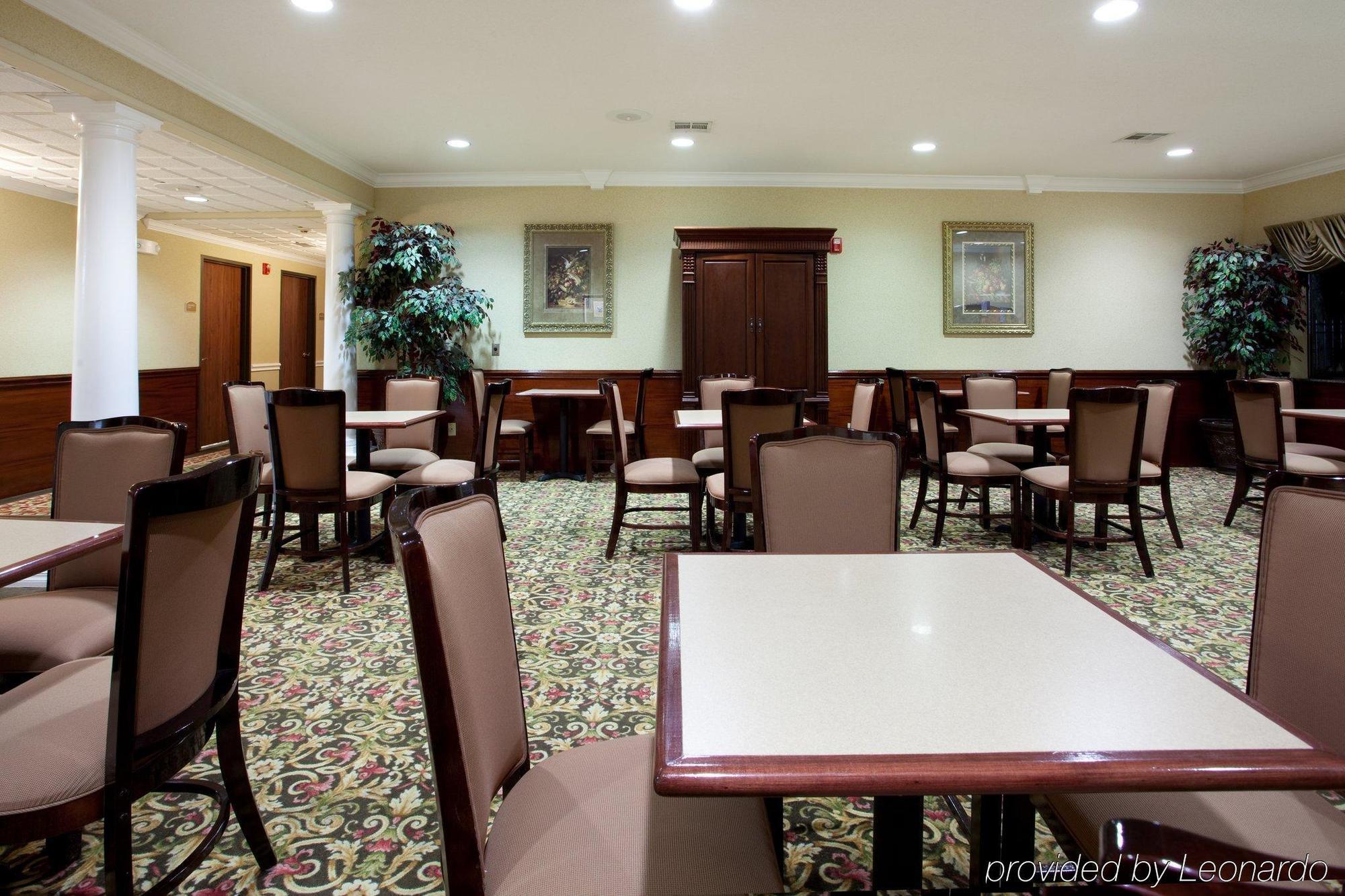 Holiday Inn Express Hotel And Suites Lake Charles By Ihg Exterior foto